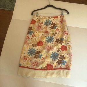 Ballinger gold silk skirt size 6 pretty pattern